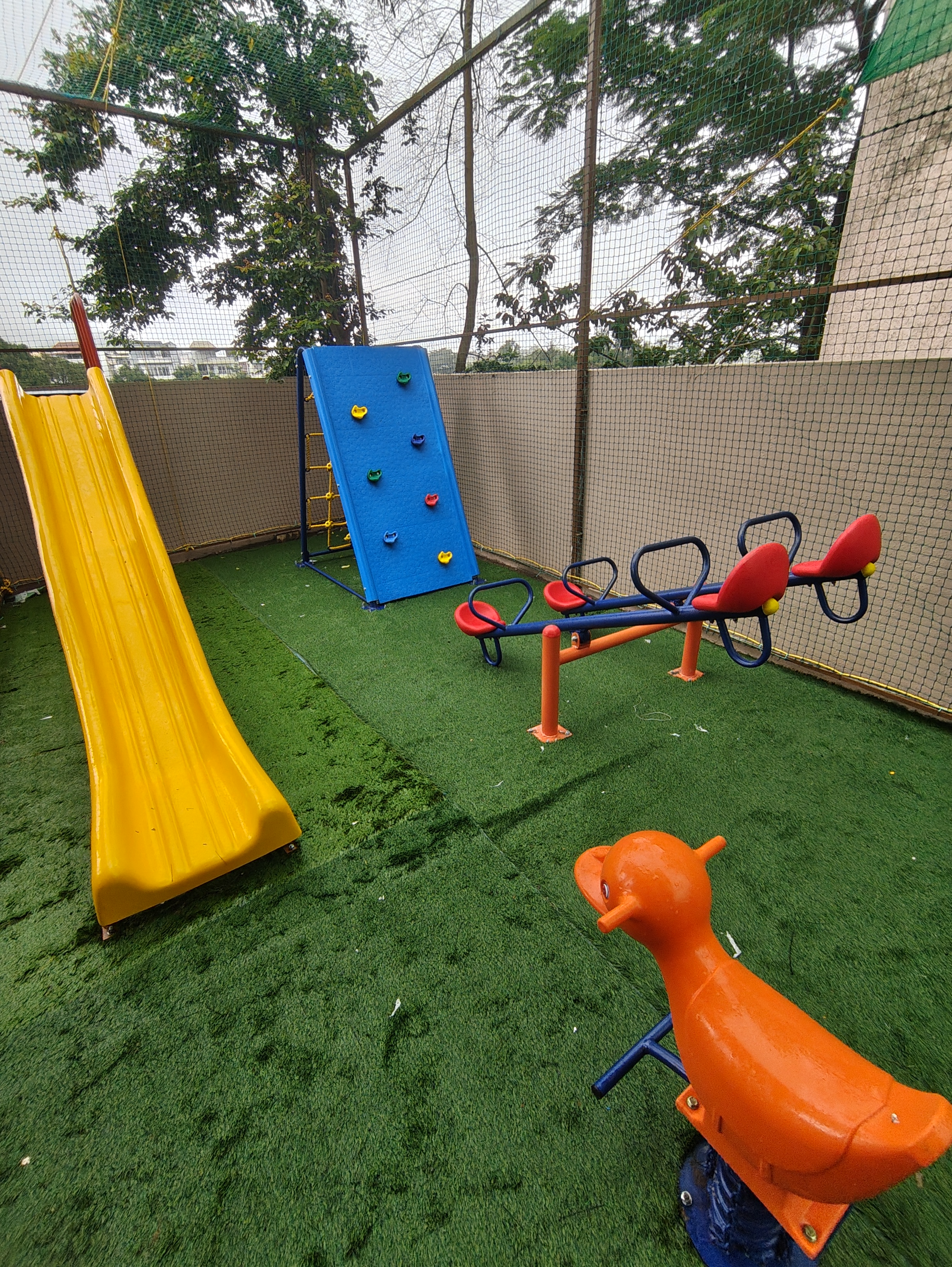 Side view of Sukoon