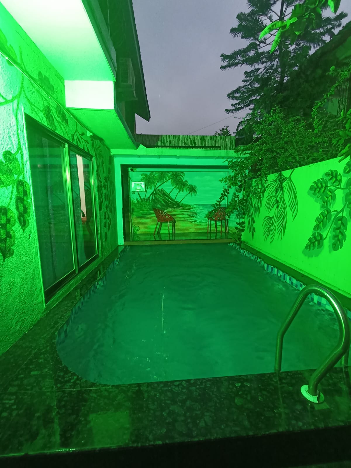 Waterfall Villa Gallery Image 4